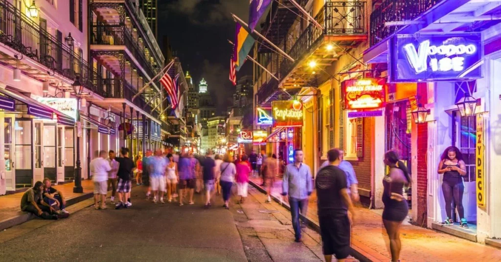 3-Tips-for-Staying-Safe-on-a-Night-Out-on-Bourbon-Street.2110250903550